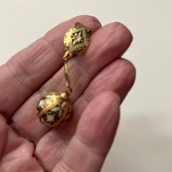 Vintage Damascene Clip Back Earrings - Picture 3 of 5
